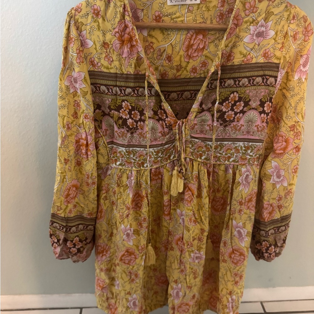 Beautiful, Flowy Boho Dress with Tie Front and 3/4 Sleeves - Perfect Condition!